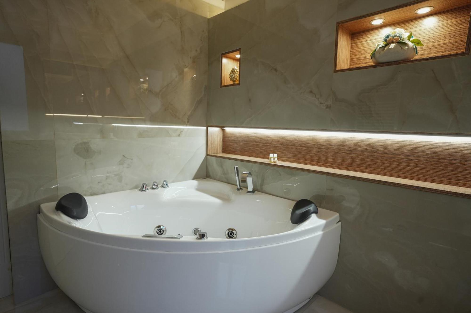 Enjoy Napoli - Exclusive Apartment ภายนอก รูปภาพ