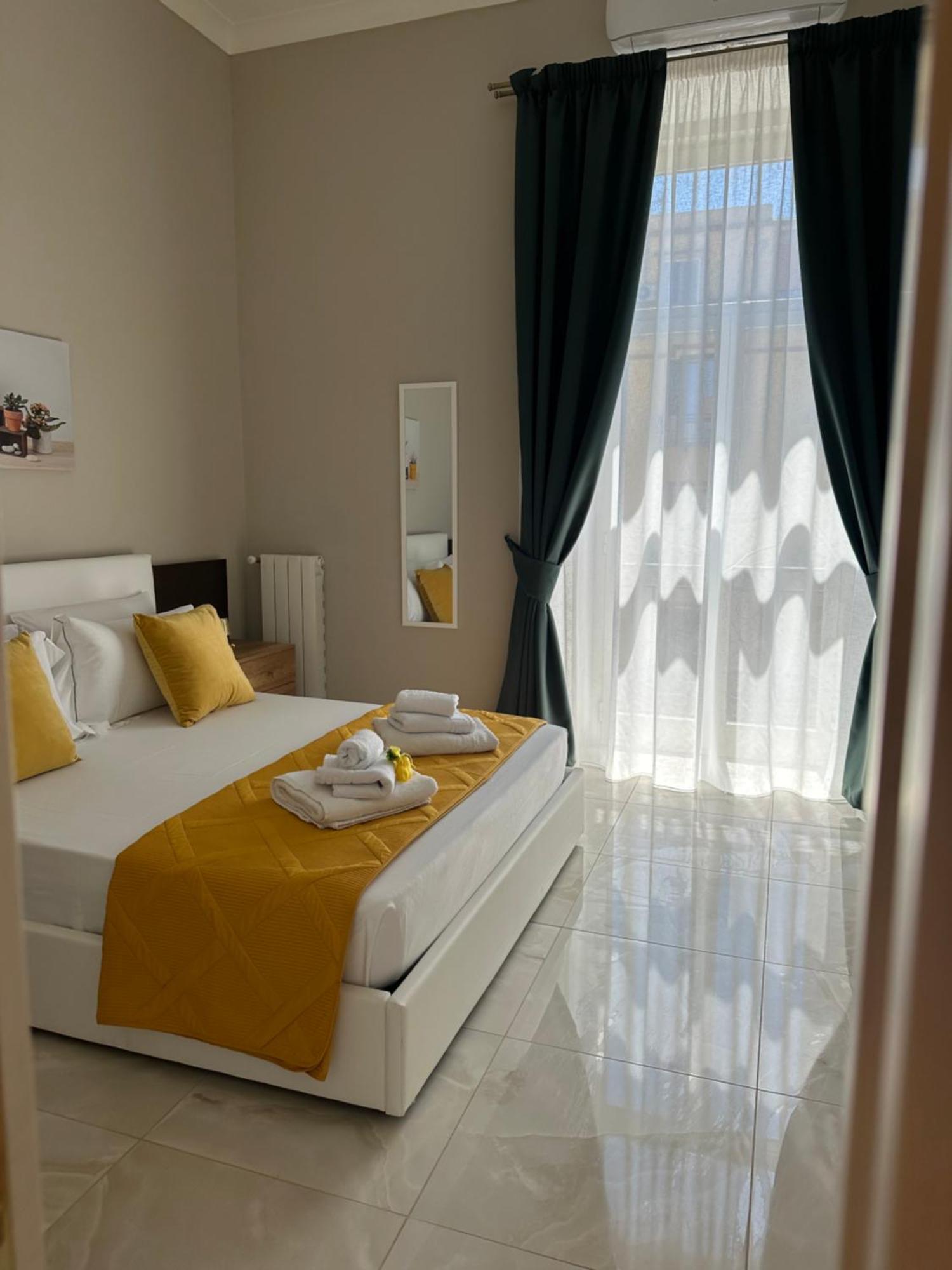 Enjoy Napoli - Exclusive Apartment ภายนอก รูปภาพ